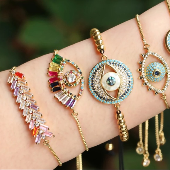 Chevron Arrows Multi-stone Gold Slider Bracelet - Picture 2 of 3